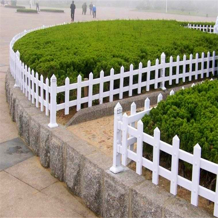 草坪护栏