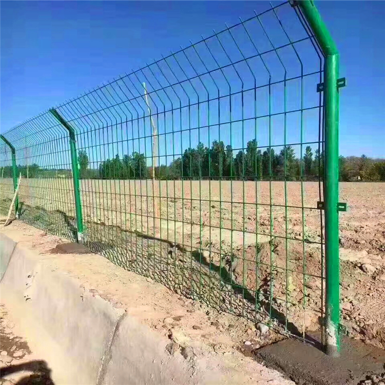 双边丝护栏